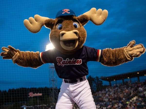 Sports Tacoma Rainiers Rhubarb The Reindeer Mascot Costume